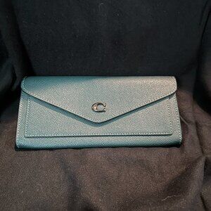 NEW Wyn Soft Wallet